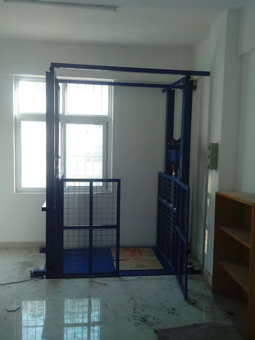 導軌式升降機的液壓系統(tǒng)特點(圖1) \