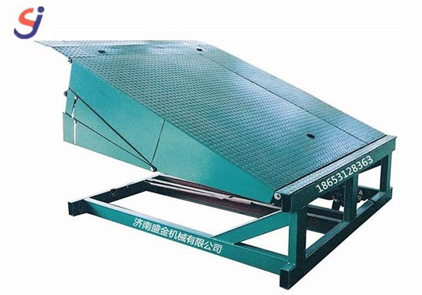 如何正確使用登車橋(圖2) \