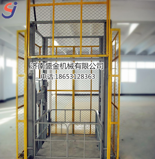 使用防爆導(dǎo)軌式升降機的好處 發(fā)布時間:2017-11-11 16:13:40   來源:濟(jì)南盛金升降平臺機械有限公司    點擊:49 使用防爆導(dǎo)軌升降機的好處       從近幾年的防爆導(dǎo)軌式升降(圖3) \