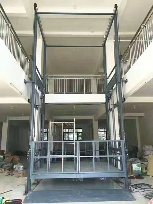 導軌式升降機的產(chǎn)品組成及優(yōu)劣勢分析(圖1) 導軌式升降機的產(chǎn)品組成及優(yōu)劣勢分析(圖1)